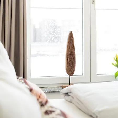 Hafenspitze App. 15 Dreimaster *